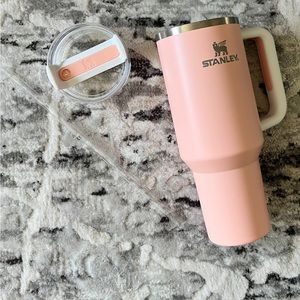 Target Exclusive Stanley 40oz Quencher Colorblock Peach
